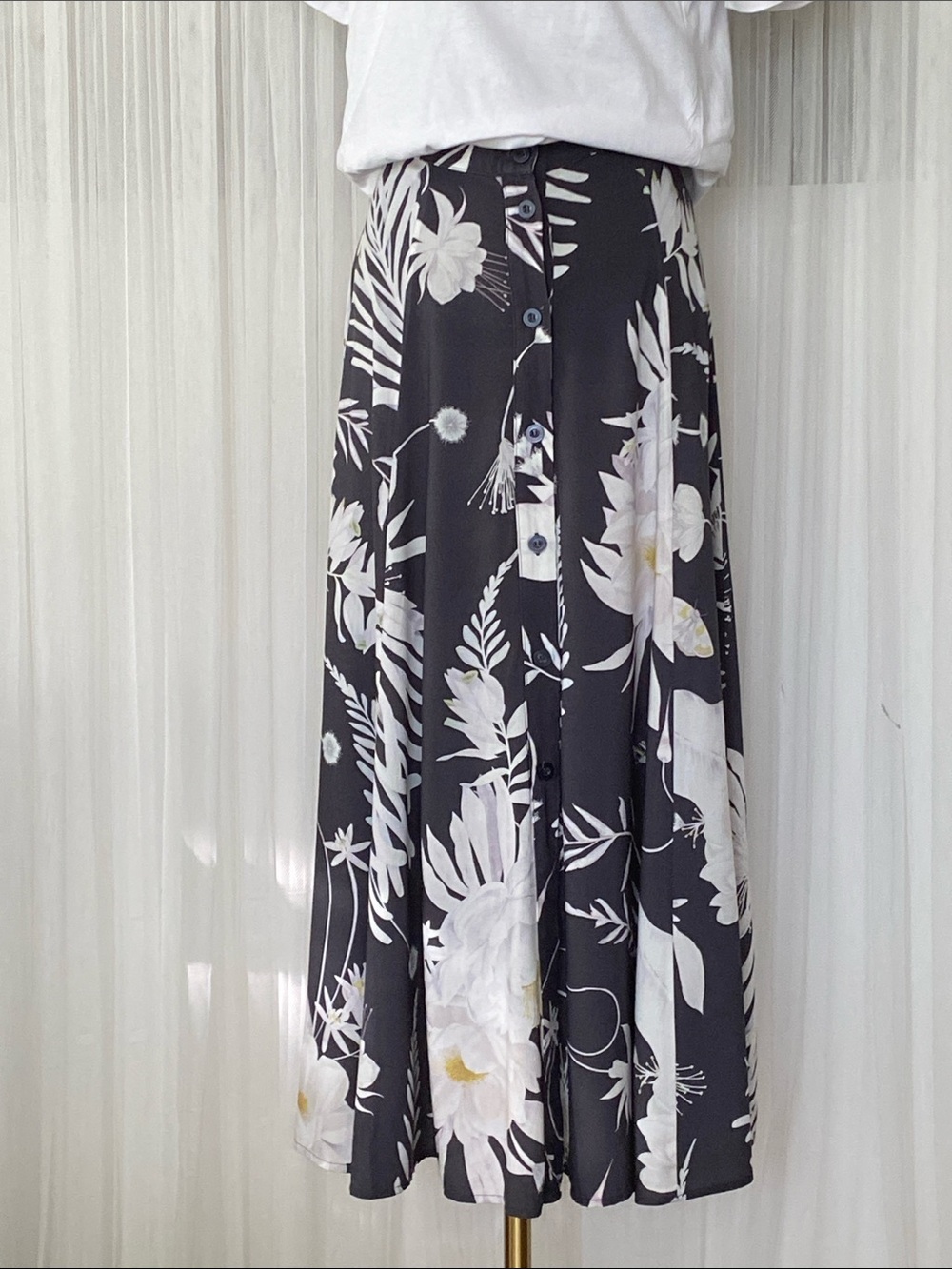 H&M Anna Glover Colab Charcoal Grey Floral Button-Front Maxi Skirt Size 6